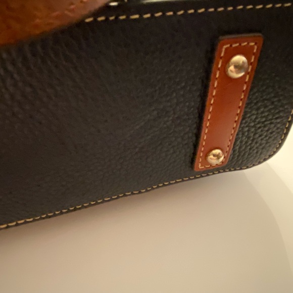 Dooney and Bourke Lexington handbag - Picture 3 of 7